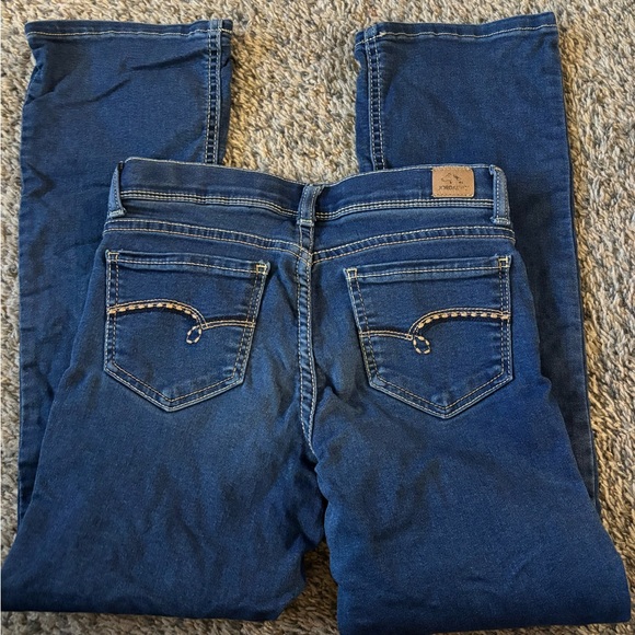 2 pairs of Jordache Girl's Bootcut Jeans size 8 - Picture 7 of 8